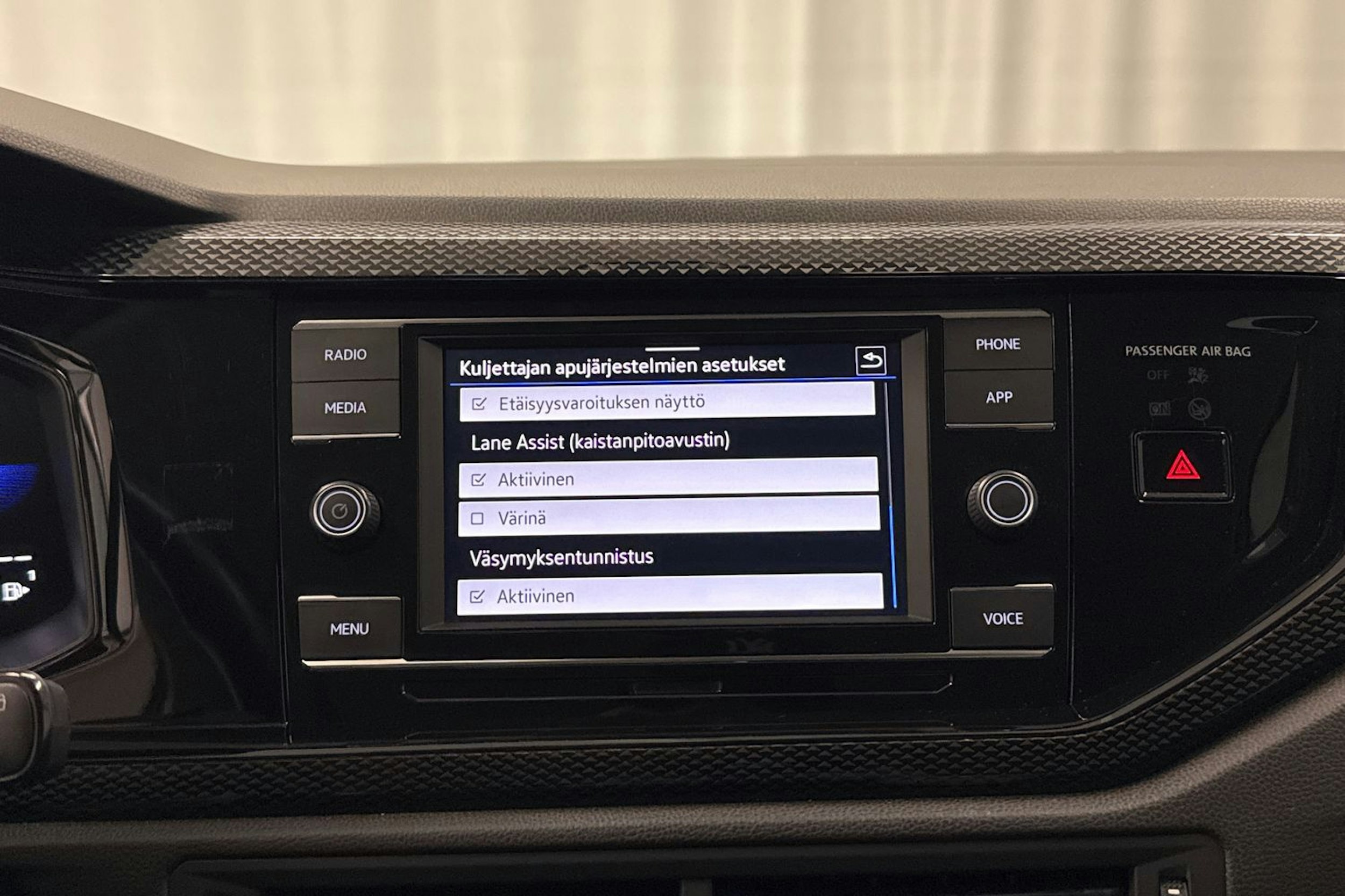 valkoinen Volkswagen Taigo 2023 kuva 19.