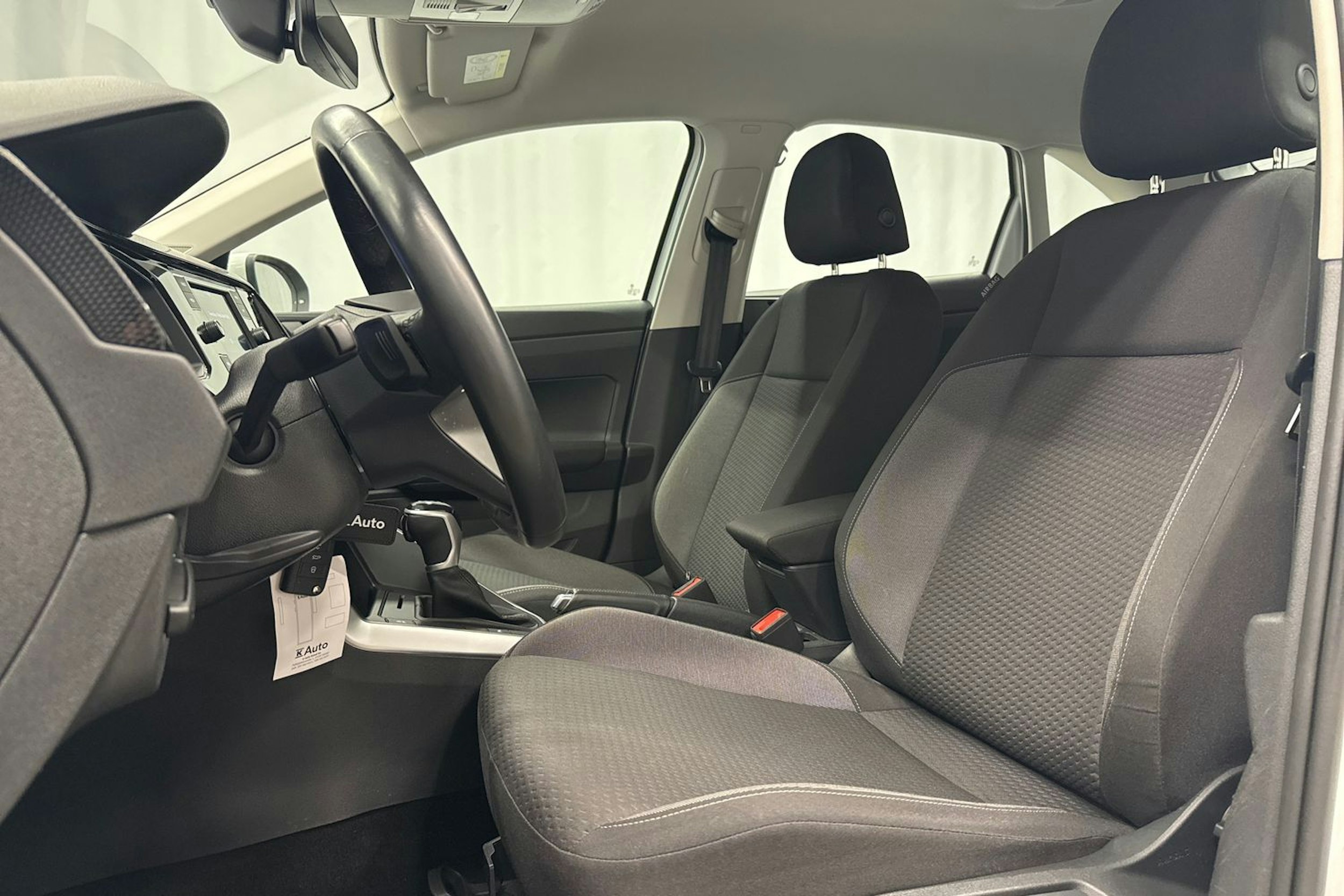 valkoinen Volkswagen Taigo 2023 kuva 24.
