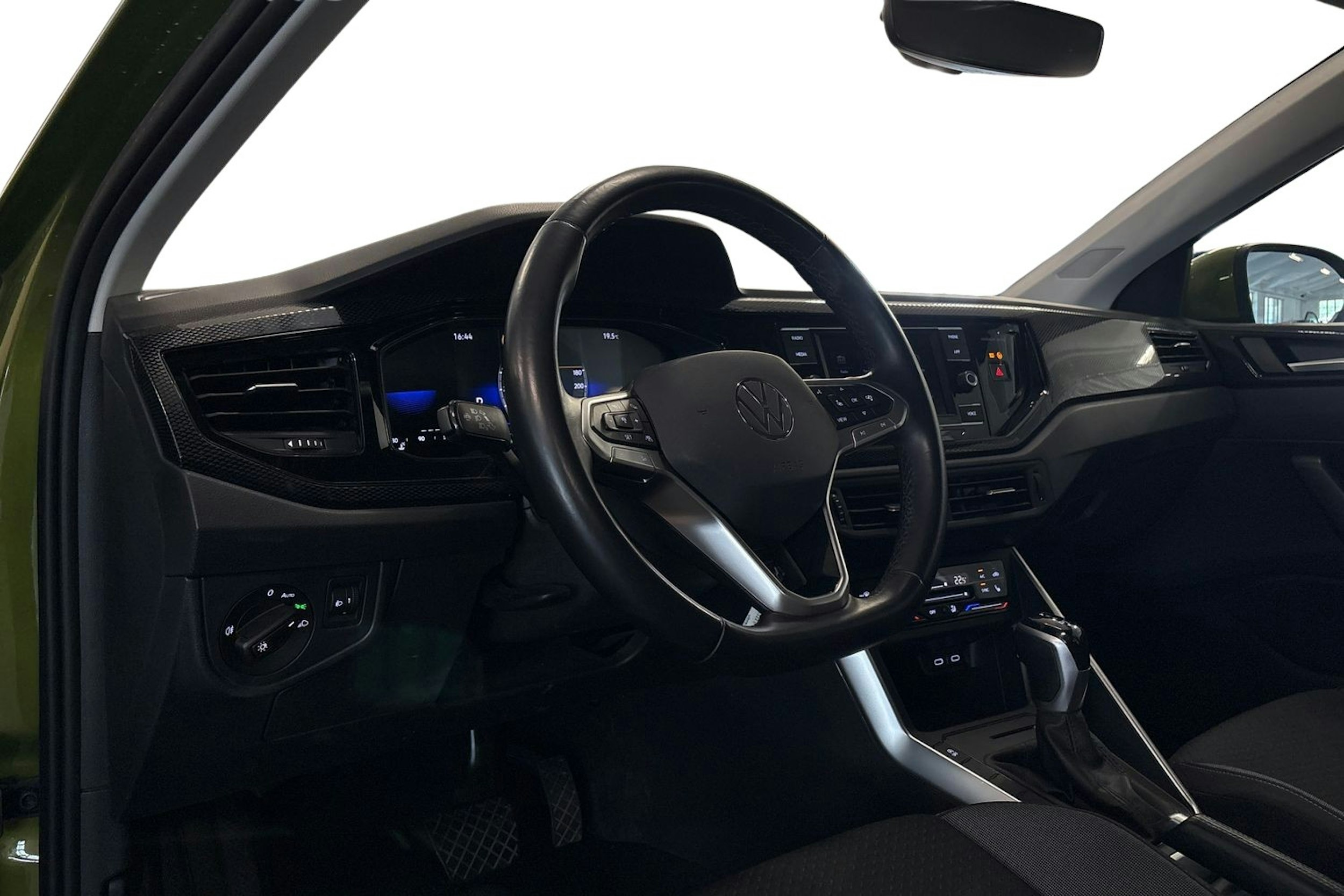 vihreä Volkswagen Taigo 2023 kuva 3.
