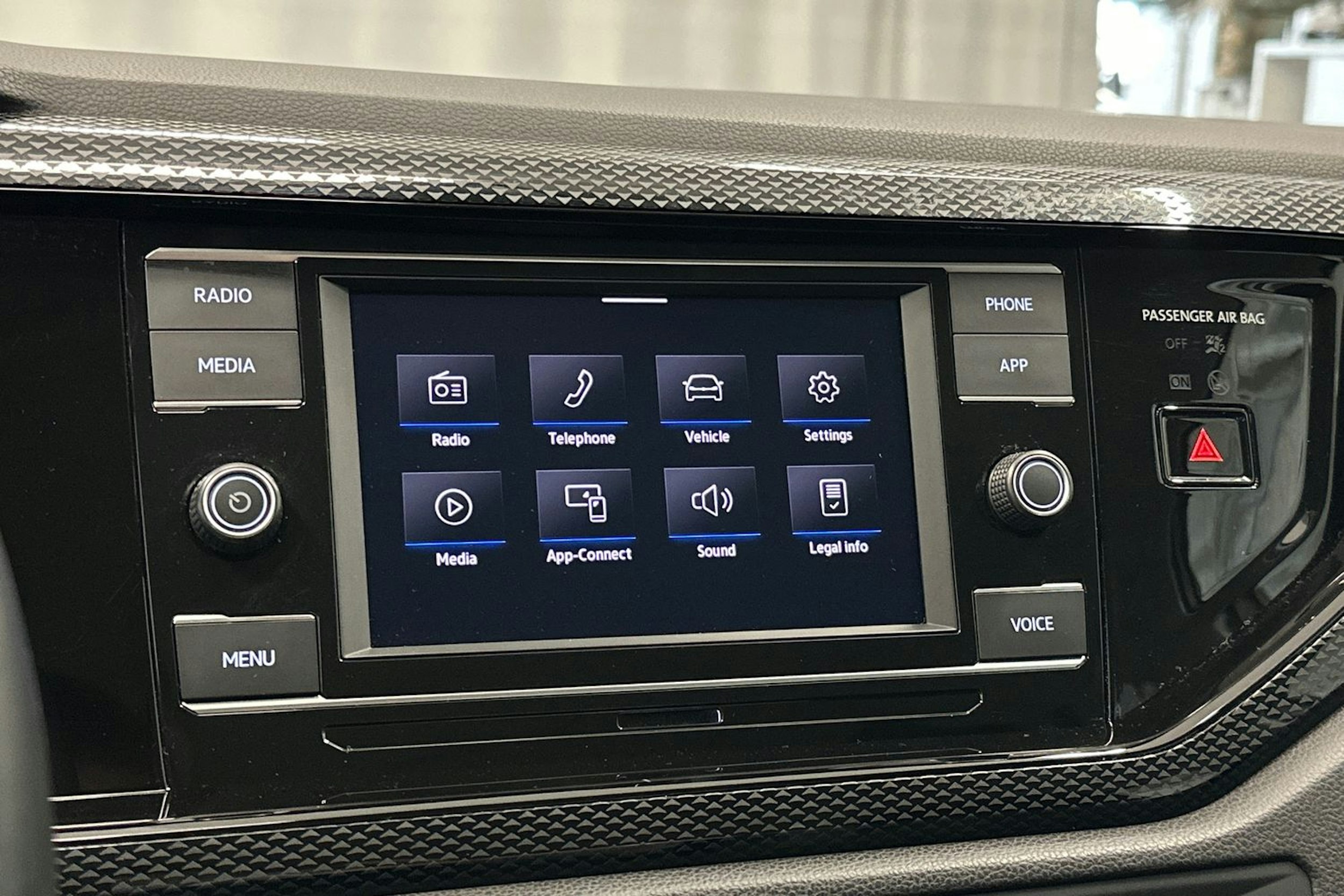 valkoinen Volkswagen Taigo 2023 kuva 22.