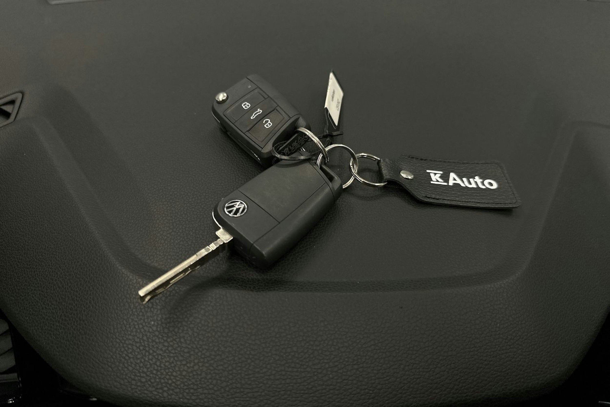 valkoinen Volkswagen Taigo 2023 kuva 26.