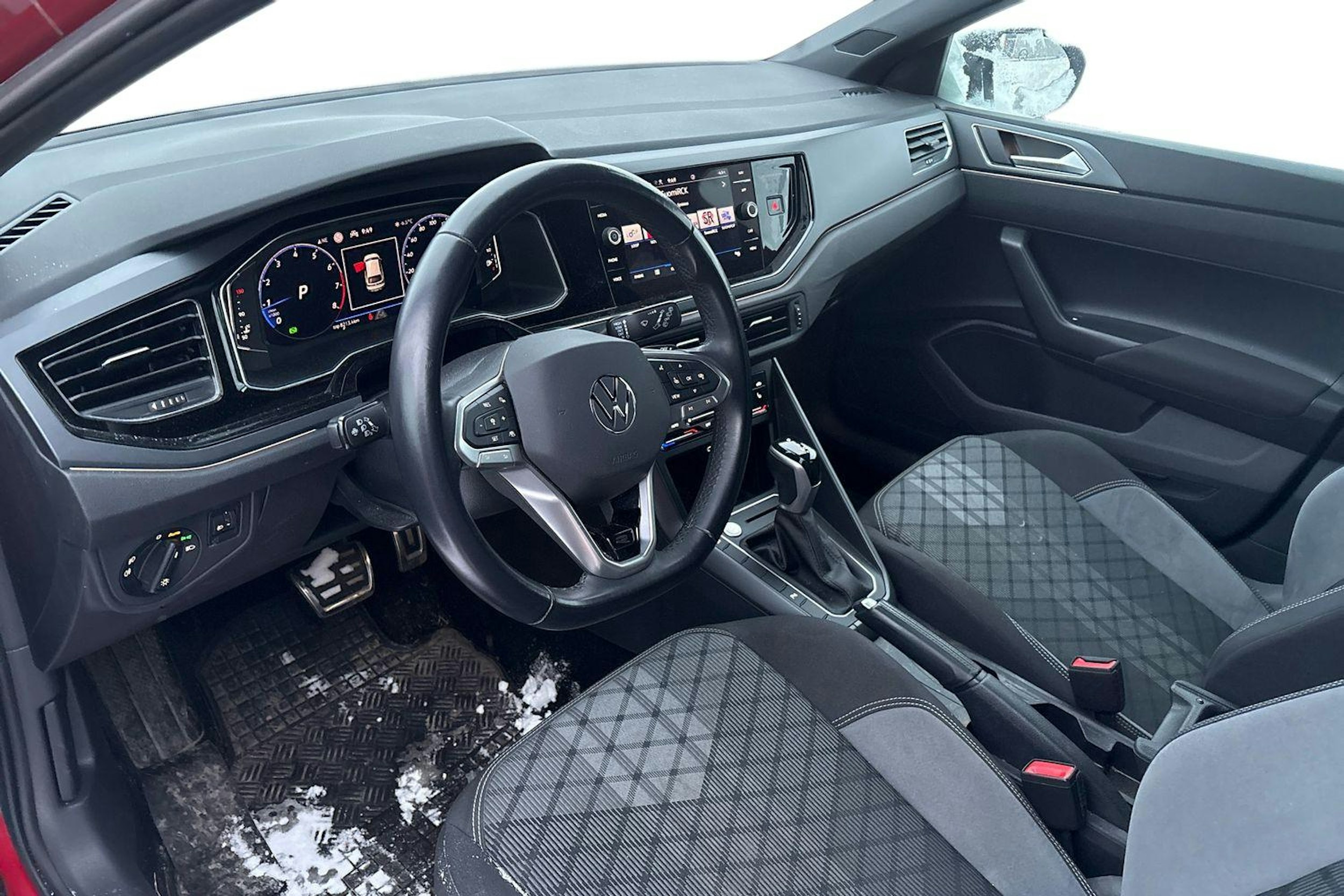 punainen Volkswagen Taigo 2023 kuva 3.