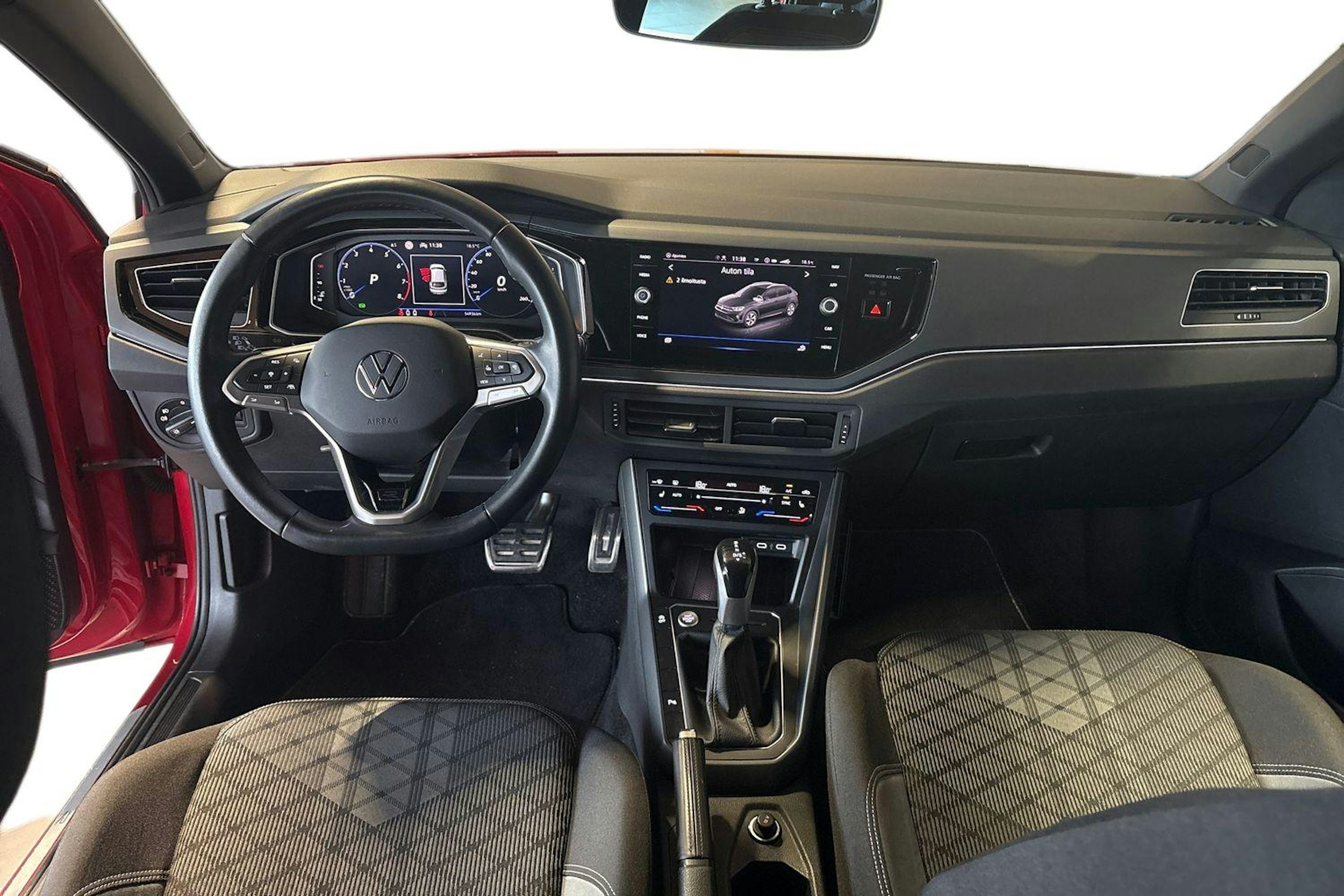 Punainen Volkswagen Taigo 2023 kuva 9.