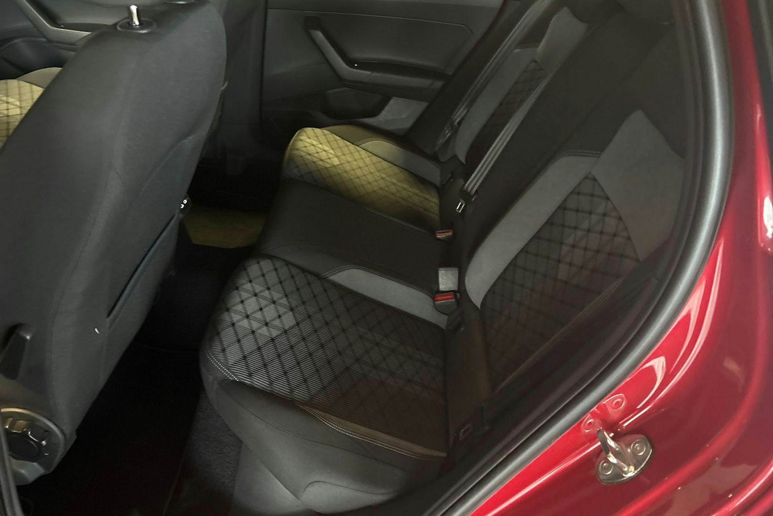 Punainen Volkswagen Taigo 2023 kuva 10.