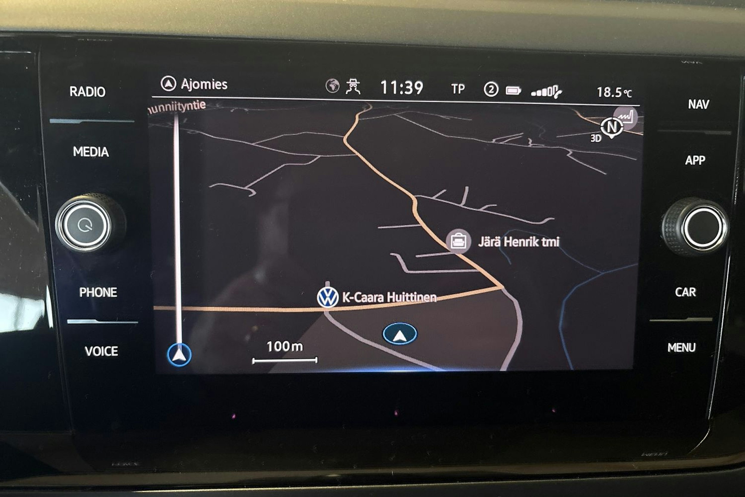 Punainen Volkswagen Taigo 2023 kuva 14.