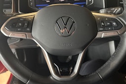 Punainen Volkswagen Taigo 2023 kuva 15.