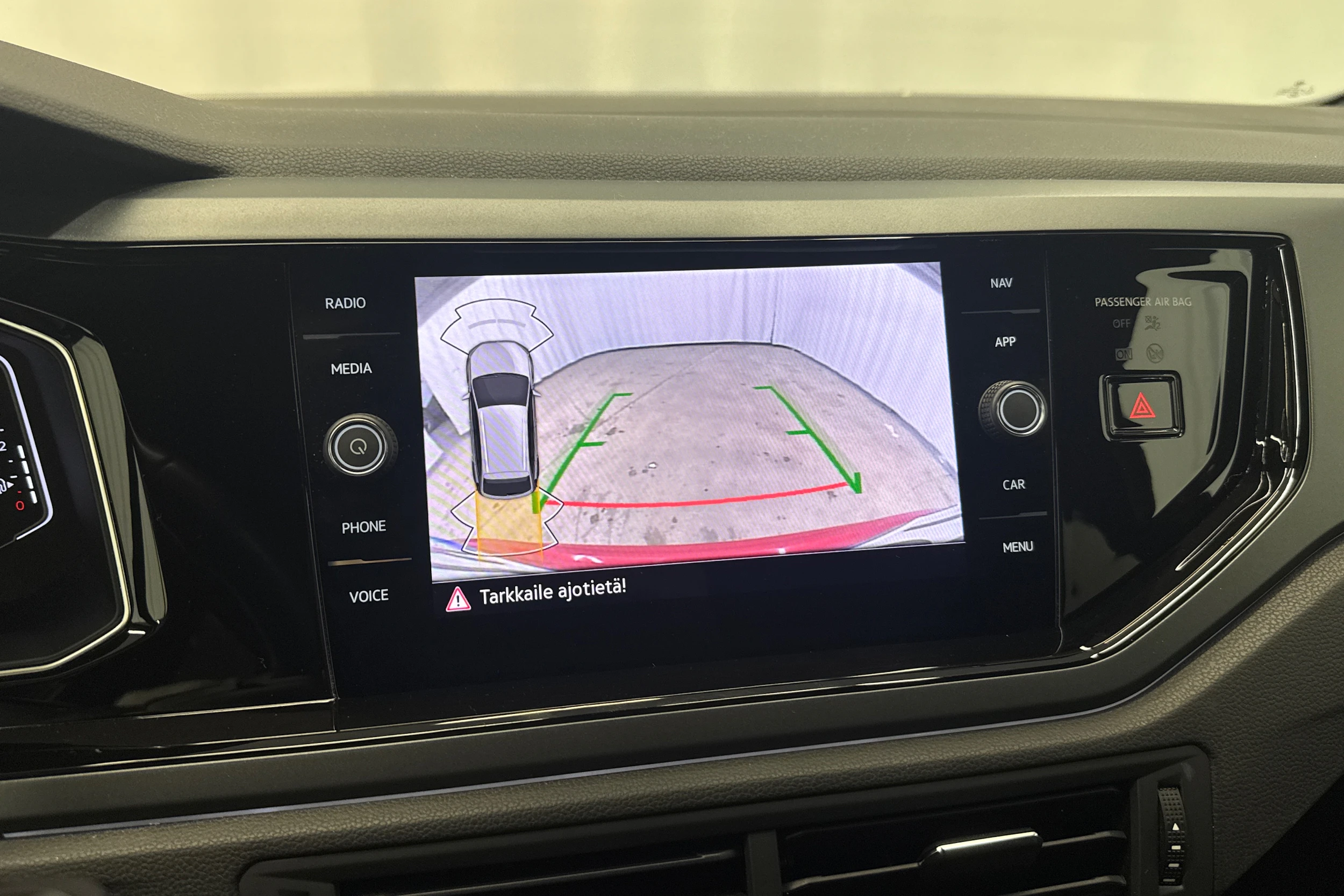 Punainen Volkswagen Taigo 2023 kuva 21.