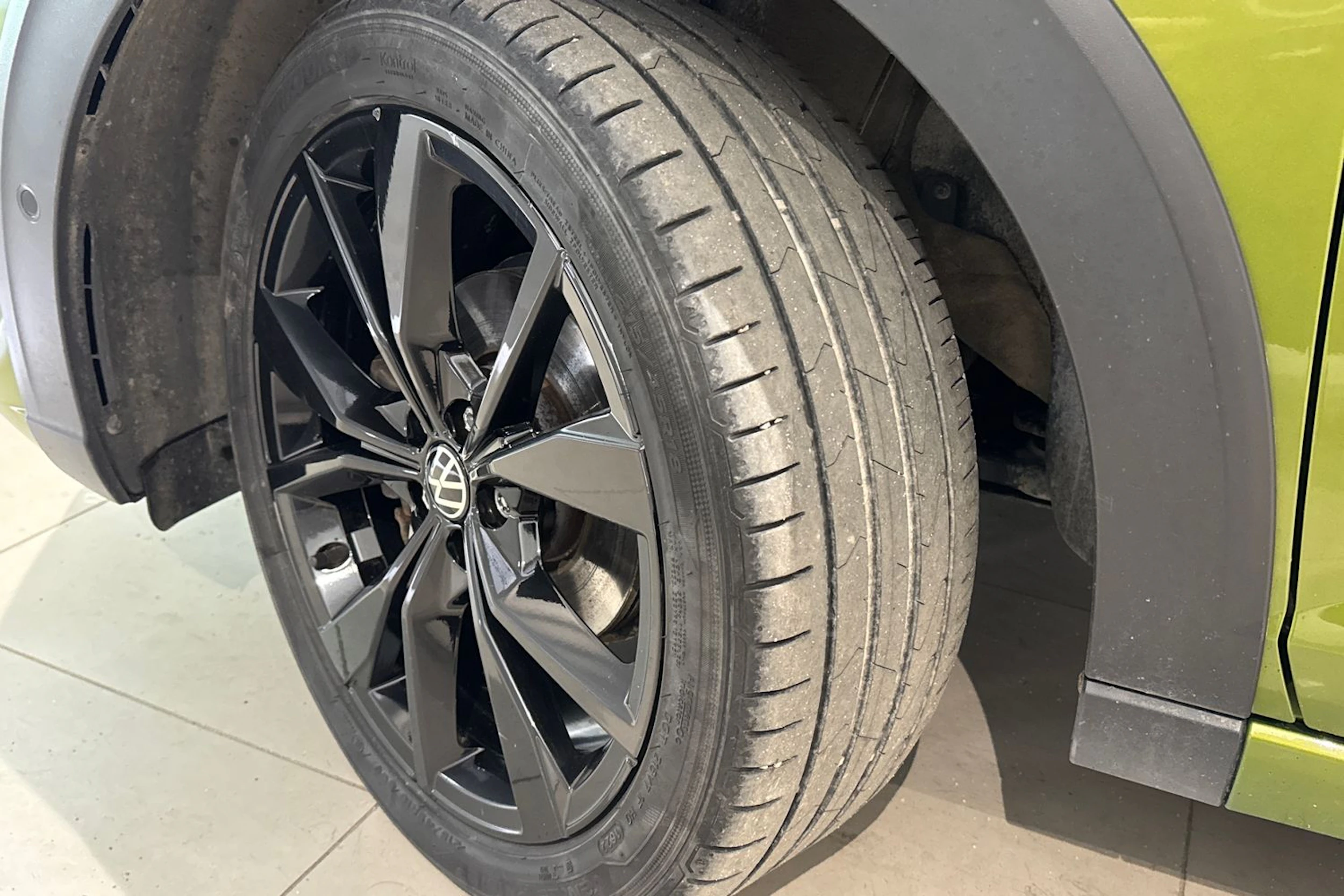 met. vihreä Volkswagen Taigo 2023 kuva 13.