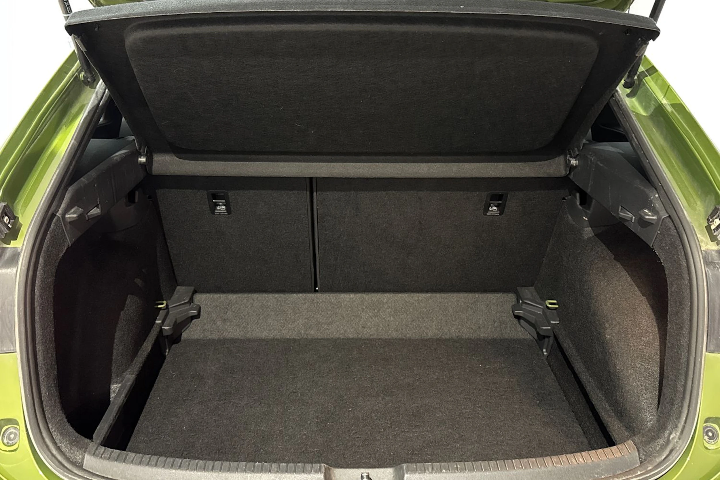 met. vihreä Volkswagen Taigo 2023 kuva 16.