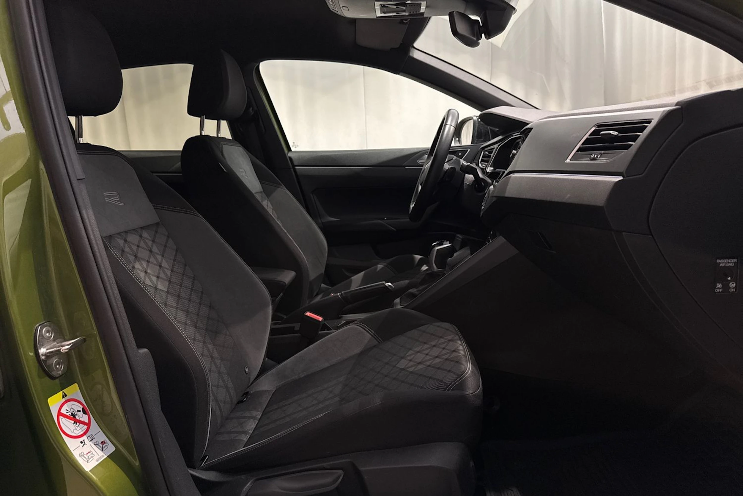 met. vihreä Volkswagen Taigo 2023 kuva 17.