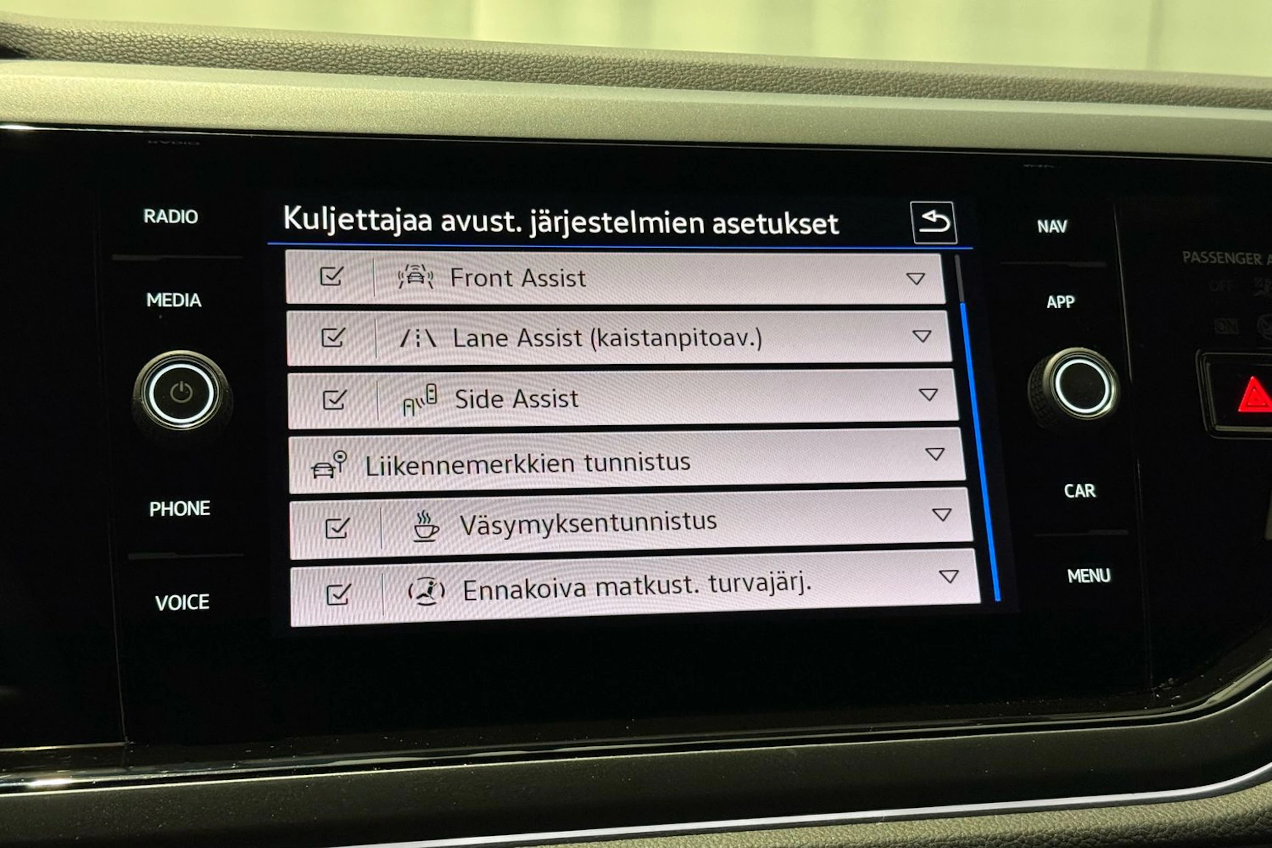 met. vihreä Volkswagen Taigo 2023 kuva 28.