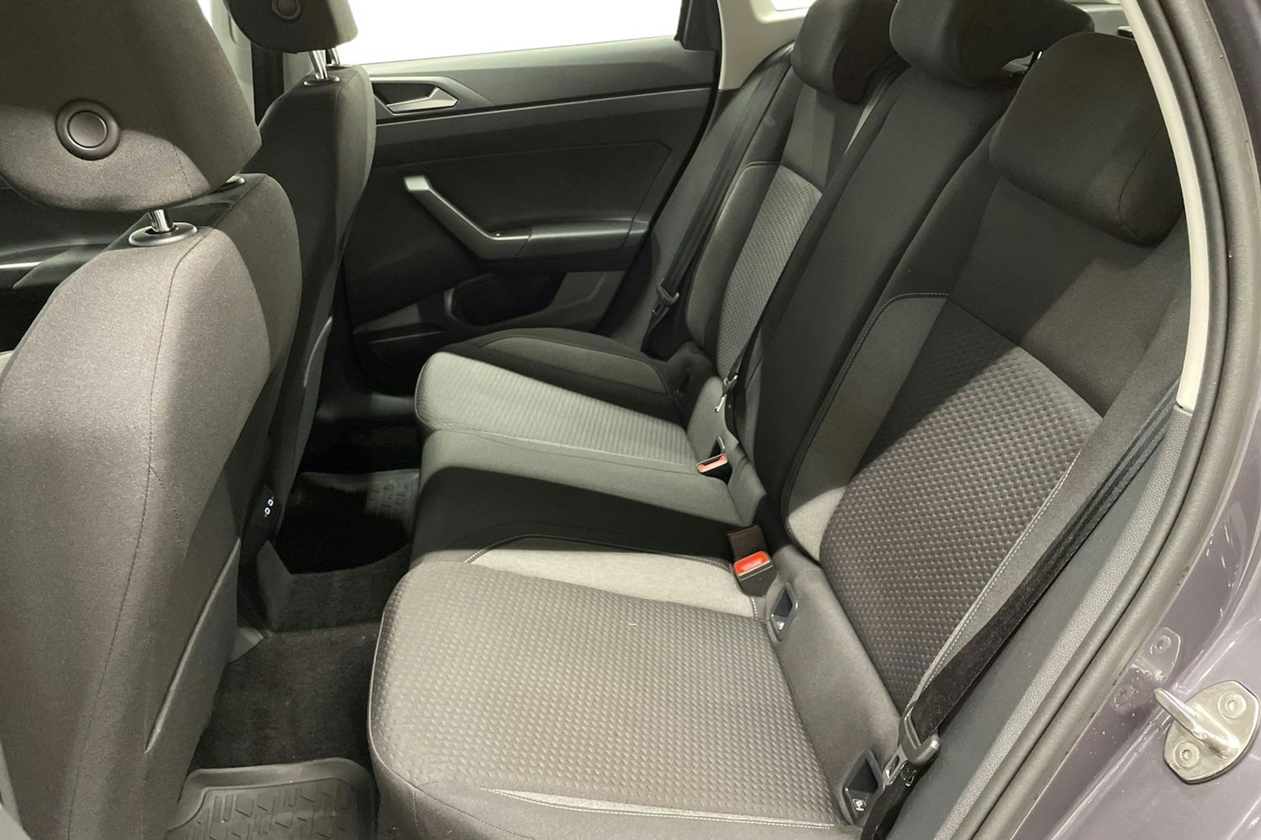 met. harmaa Volkswagen Taigo 2023 kuva 8.