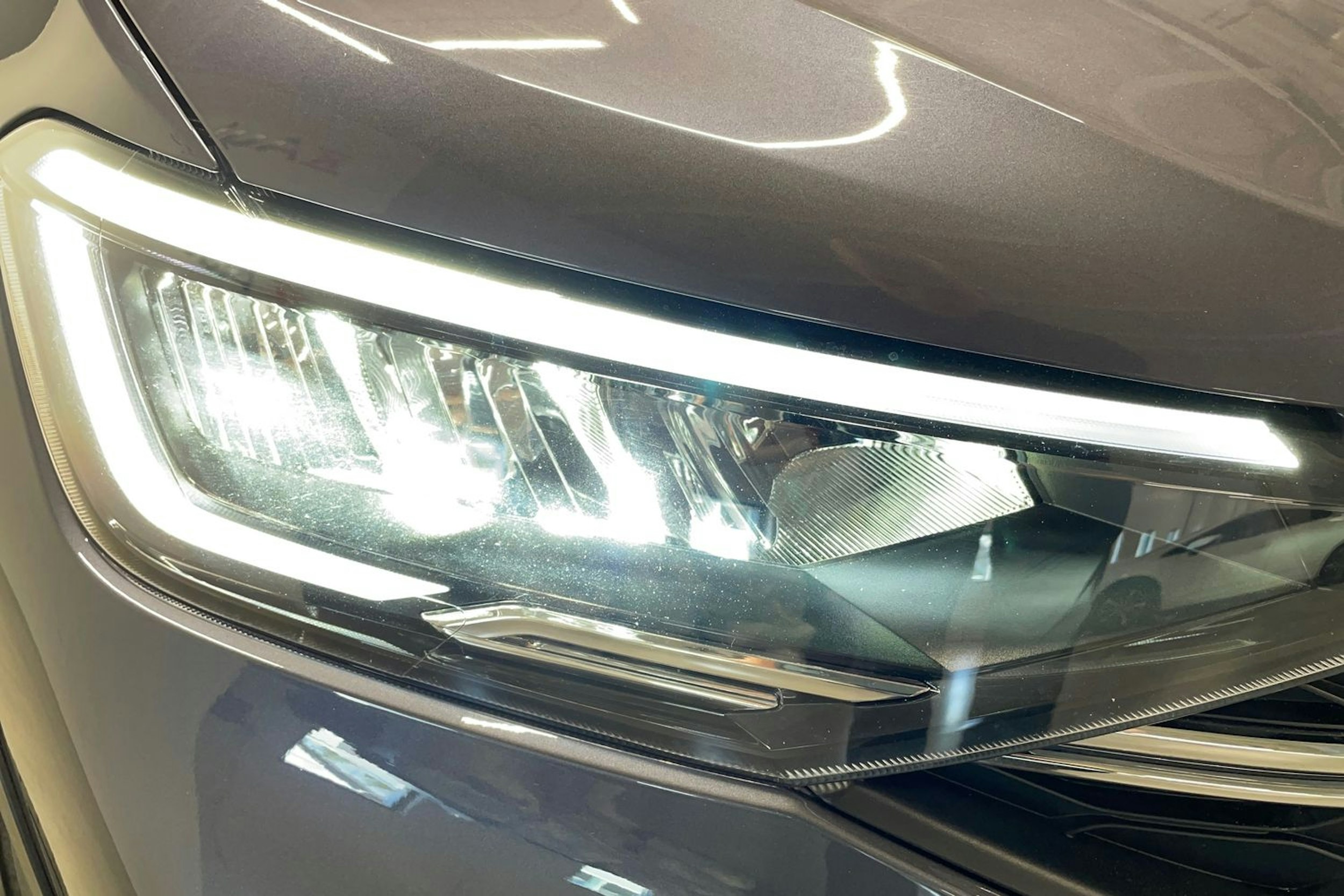 met. harmaa Volkswagen Taigo 2023 kuva 11.