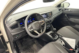 harmaa Volkswagen Taigo 2023 kuva 3.
