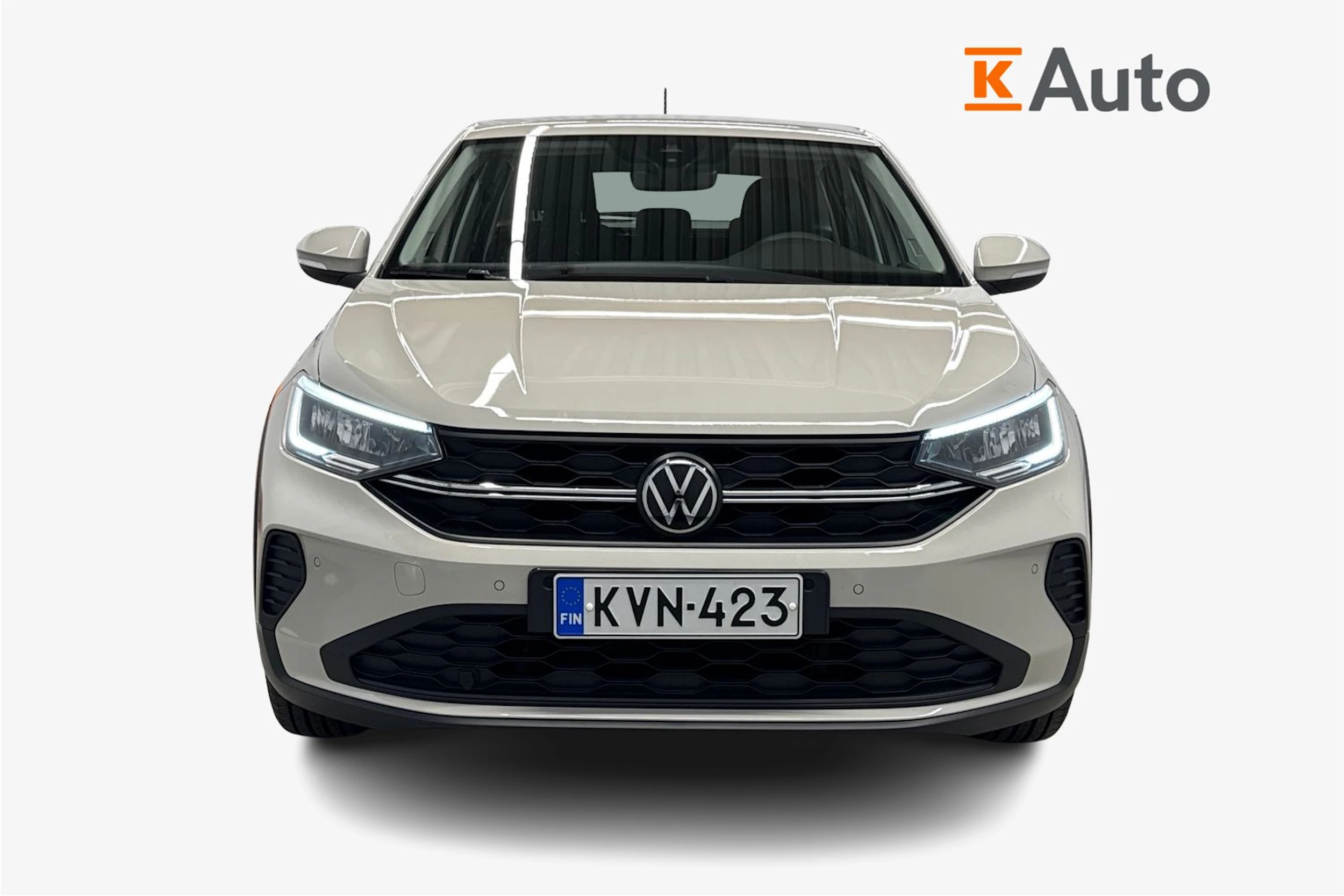 harmaa Volkswagen Taigo 2024 kuva 7.
