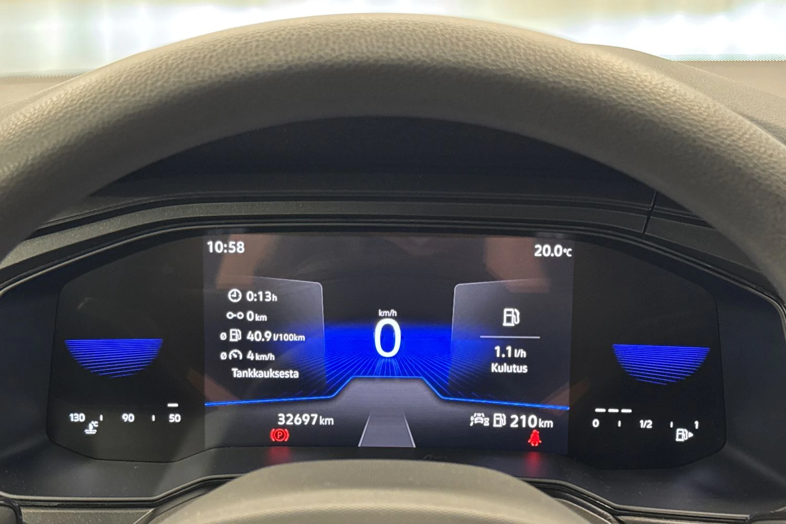 harmaa Volkswagen Taigo 2024 kuva 22.