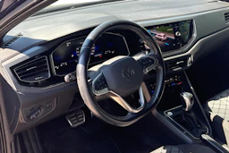 sininen Volkswagen Taigo 2023 kuva 3.