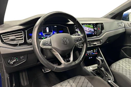 sininen Volkswagen Taigo 2023 kuva 6.