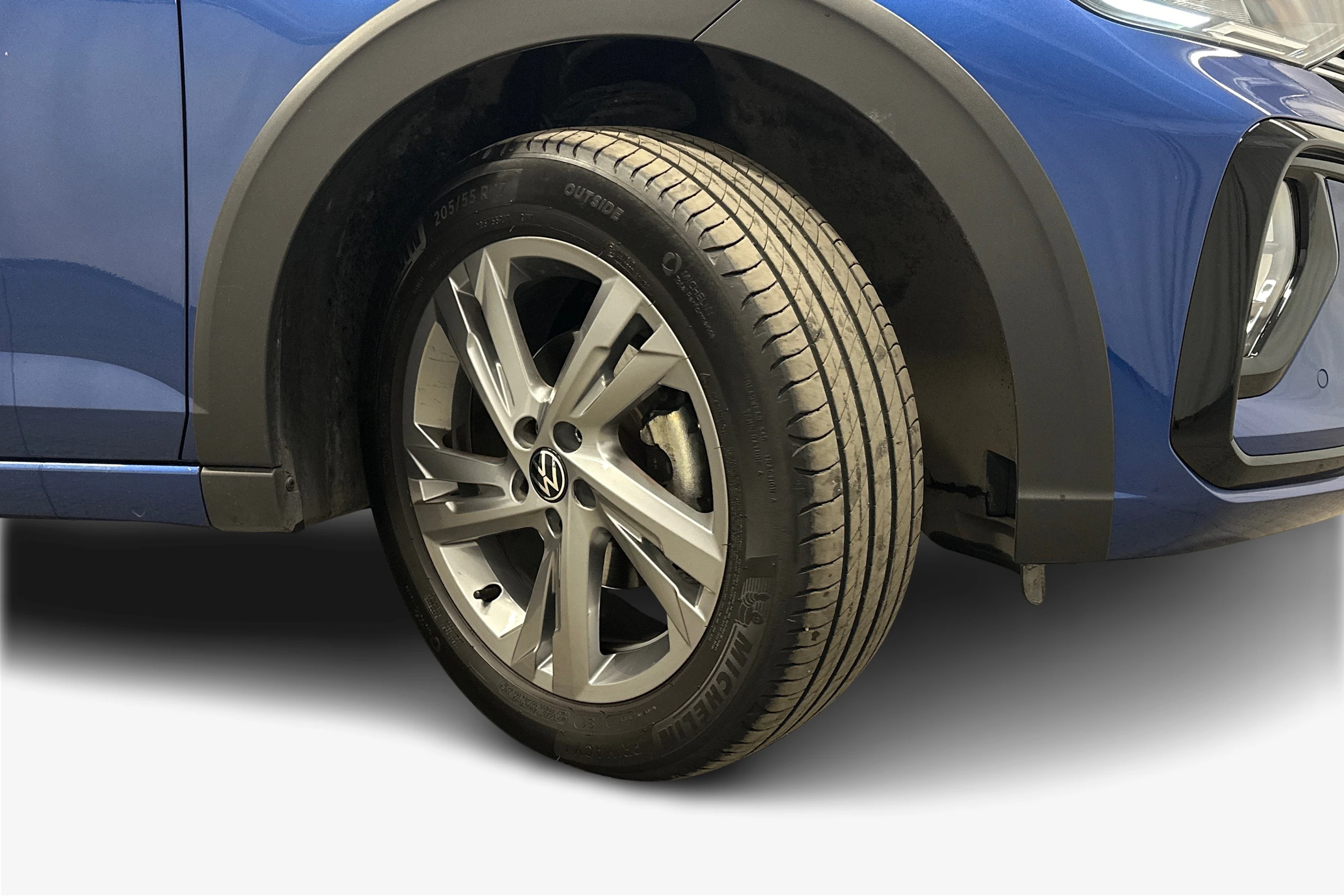 sininen Volkswagen Taigo 2023 kuva 9.