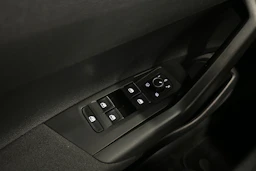 sininen Volkswagen Taigo 2023 kuva 15.