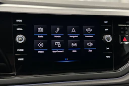 sininen Volkswagen Taigo 2023 kuva 16.