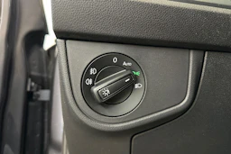 harmaa Volkswagen Taigo 2023 kuva 14.