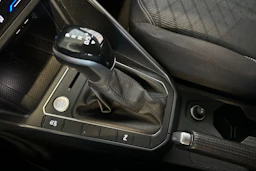 harmaa Volkswagen Taigo 2023 kuva 18.