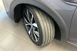 harmaa Volkswagen Taigo 2023 kuva 24.