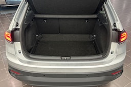 Harmaa Volkswagen Taigo 2023 kuva 23.