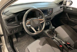 harmaa Volkswagen Taigo 2024 kuva 3.