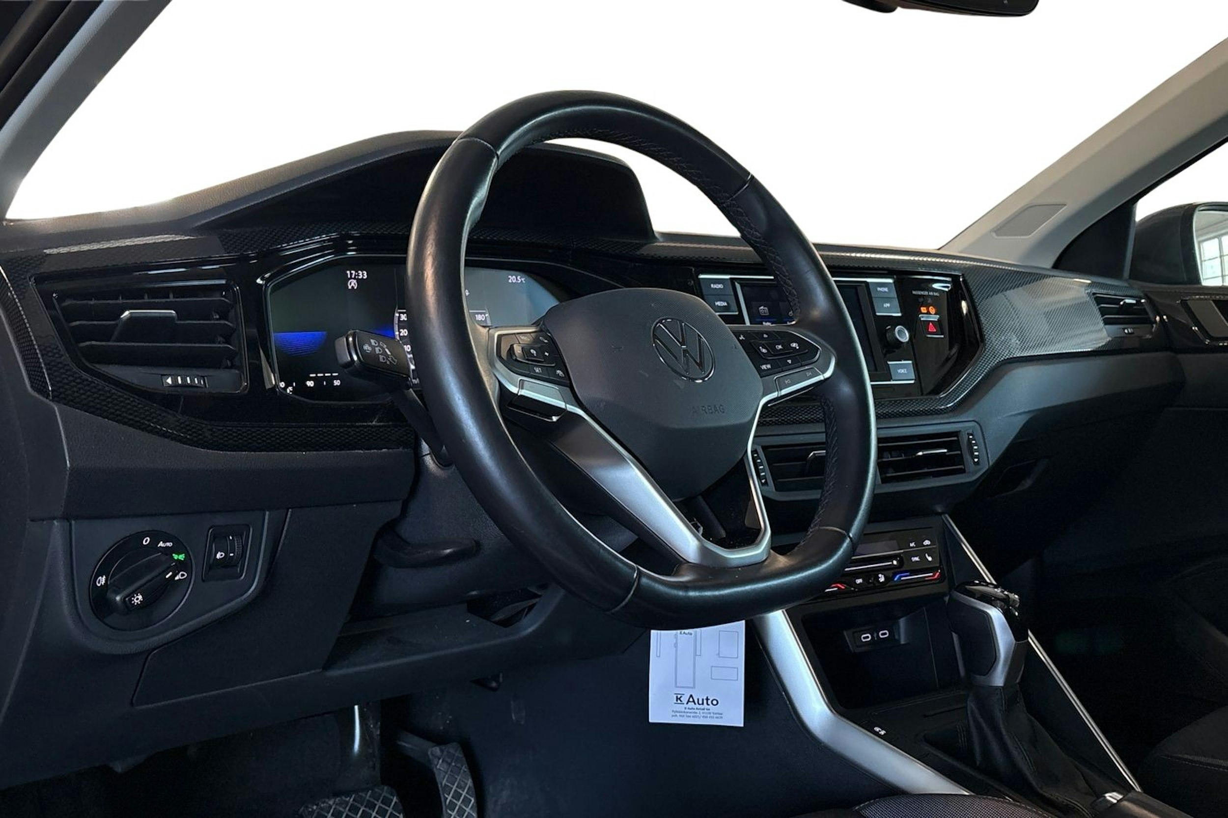 harmaa Volkswagen Taigo 2023 kuva 3.