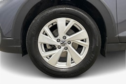 harmaa Volkswagen Taigo 2023 kuva 11.