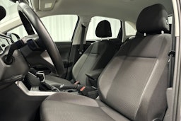 harmaa Volkswagen Taigo 2023 kuva 16.