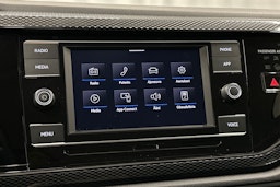 harmaa Volkswagen Taigo 2023 kuva 20.
