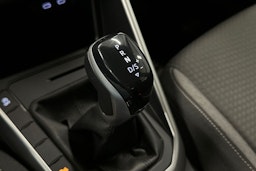 harmaa Volkswagen Taigo 2023 kuva 26.