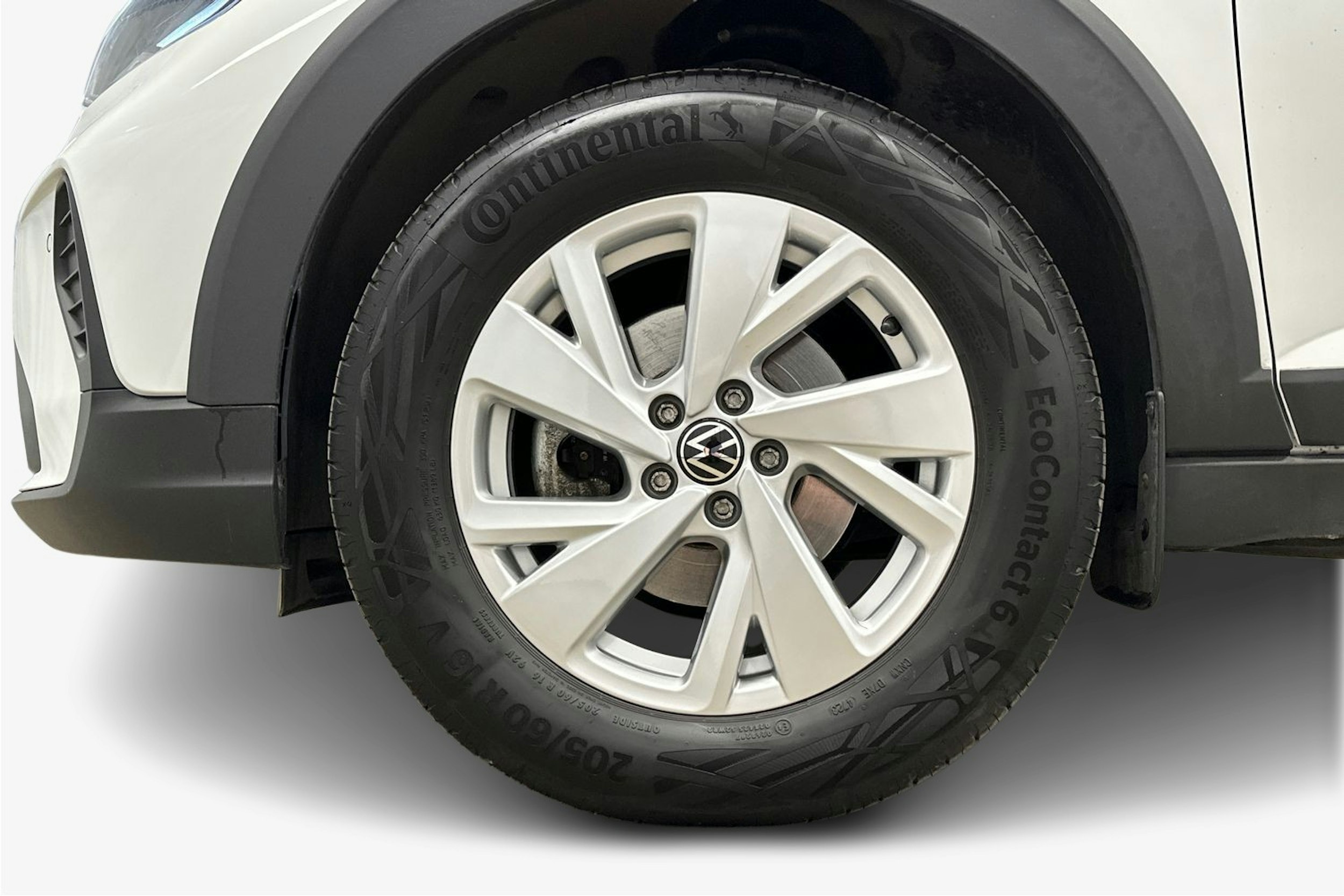 valkoinen Volkswagen Taigo 2023 kuva 11.