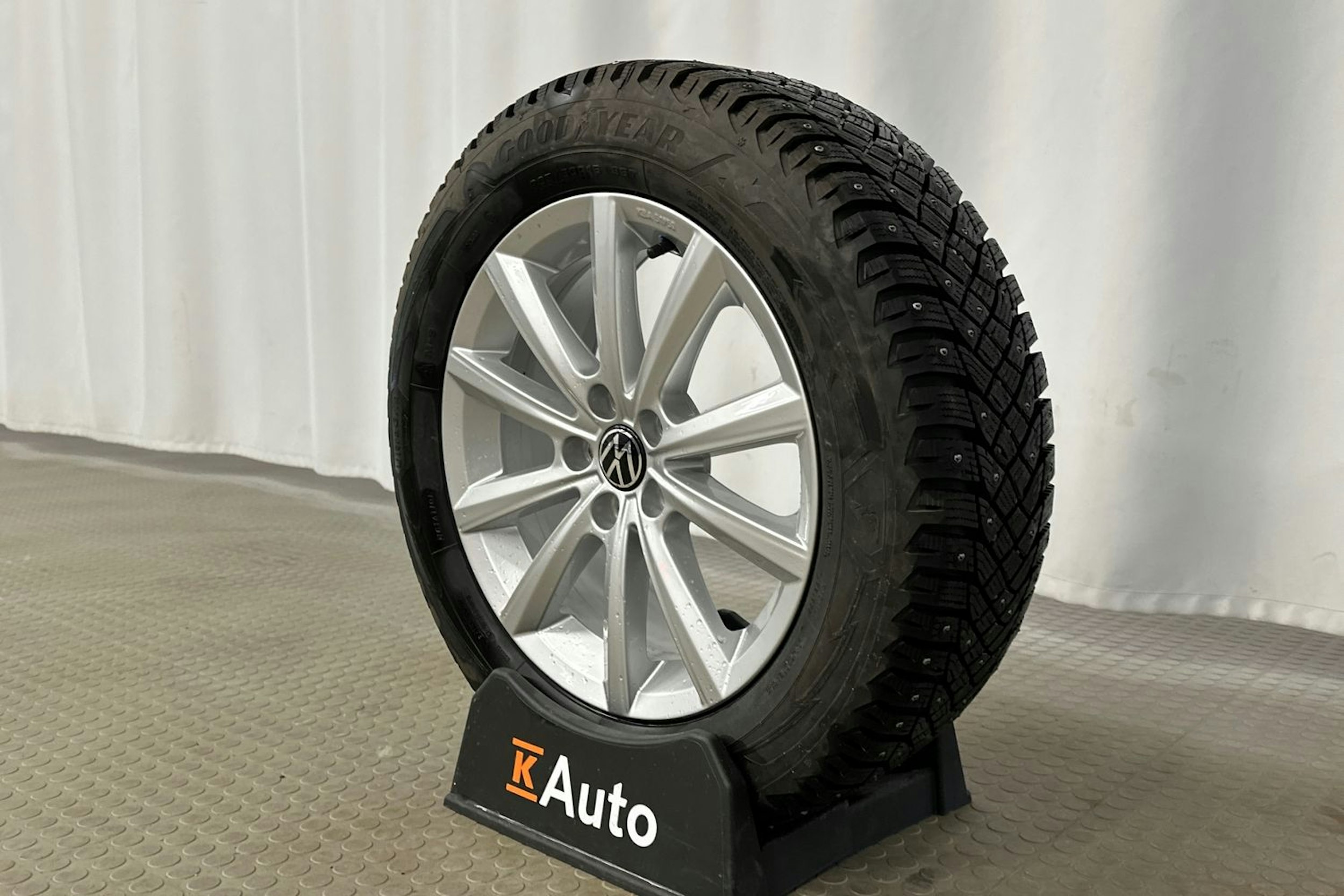 valkoinen Volkswagen Taigo 2023 kuva 13.