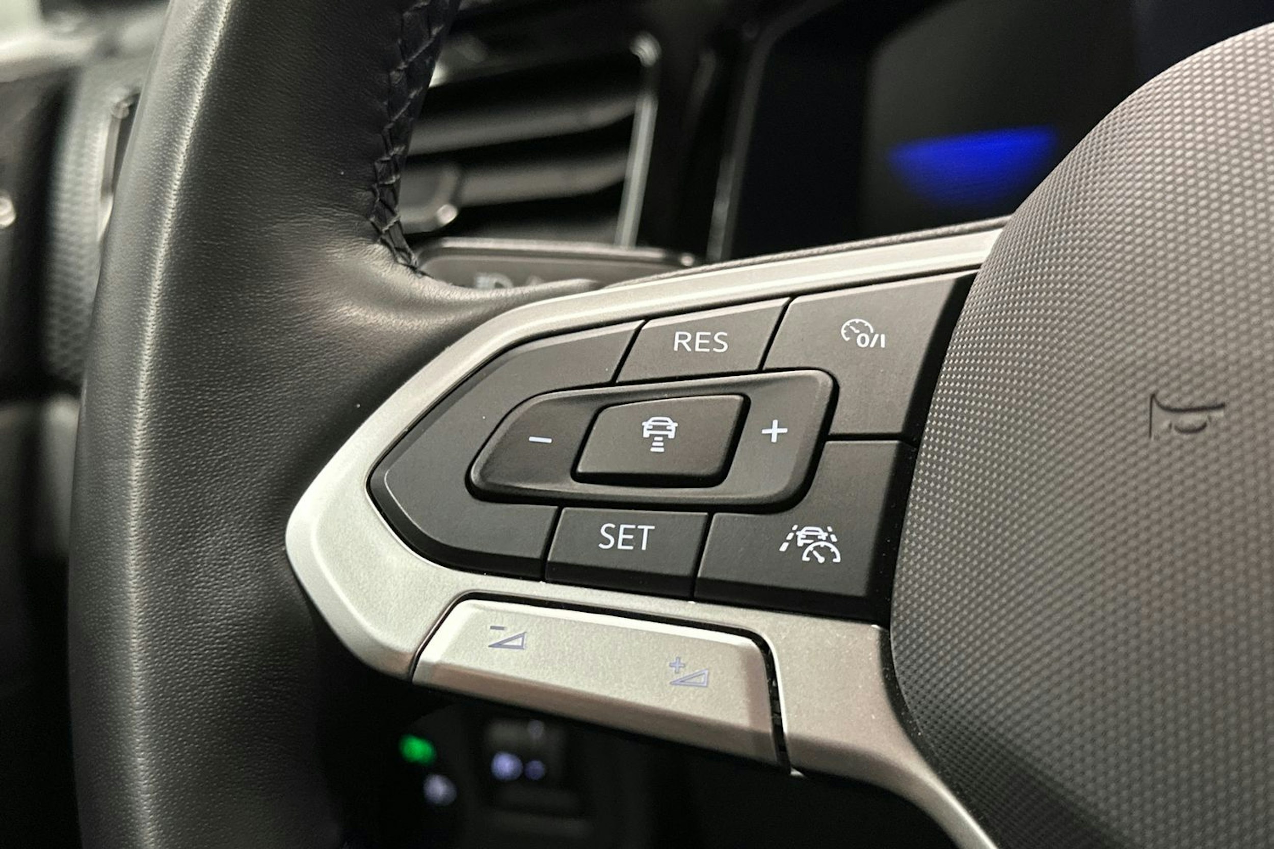 valkoinen Volkswagen Taigo 2023 kuva 16.