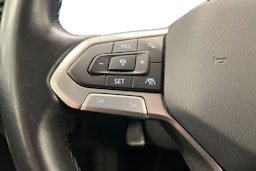 musta Volkswagen Taigo 2023 kuva 11.