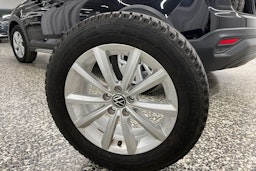 musta Volkswagen Taigo 2023 kuva 21.