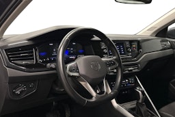 harmaa Volkswagen Taigo 2023 kuva 6.