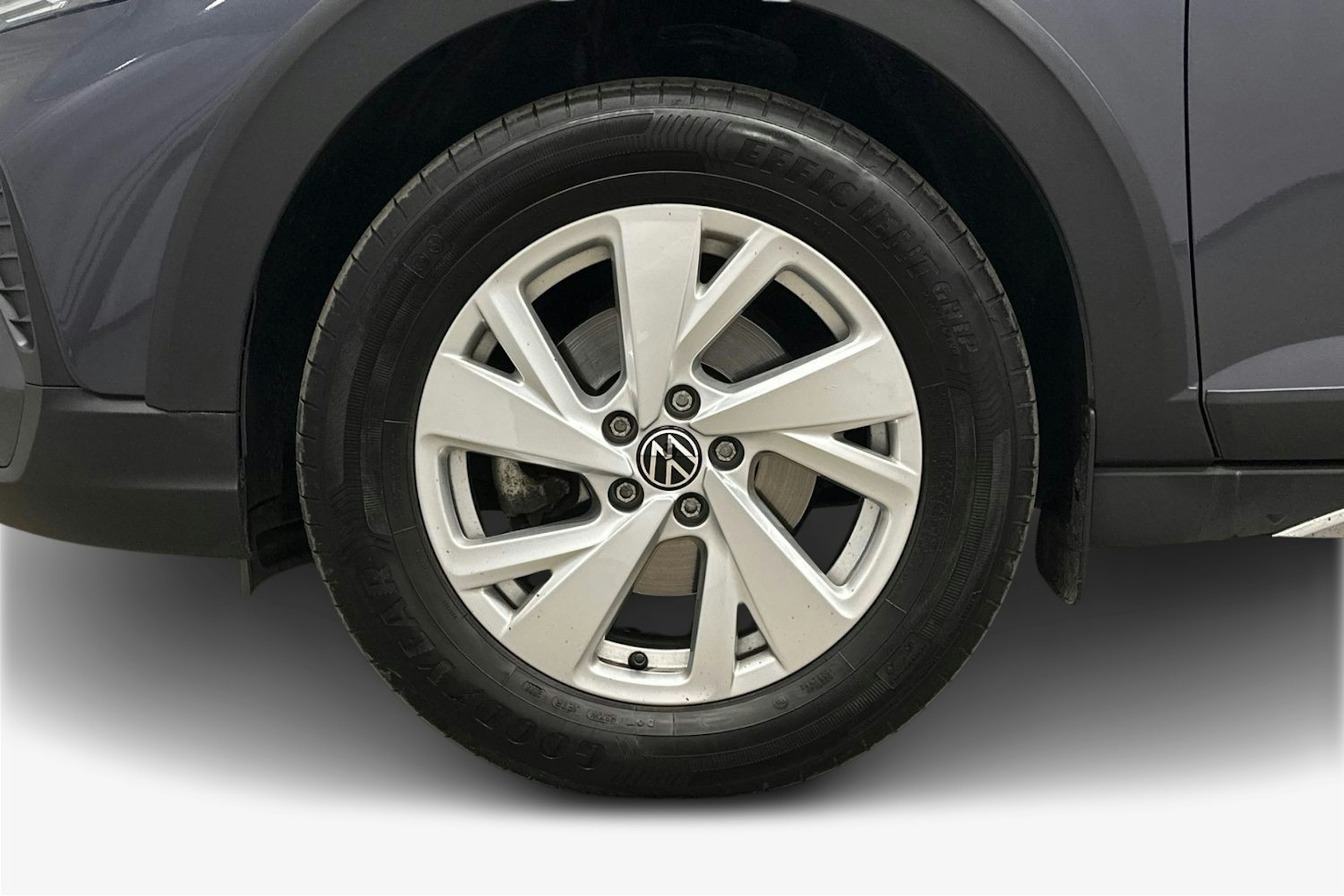 harmaa Volkswagen Taigo 2023 kuva 9.