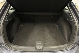 harmaa Volkswagen Taigo 2023 kuva 11.