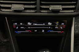 harmaa Volkswagen Taigo 2023 kuva 18.