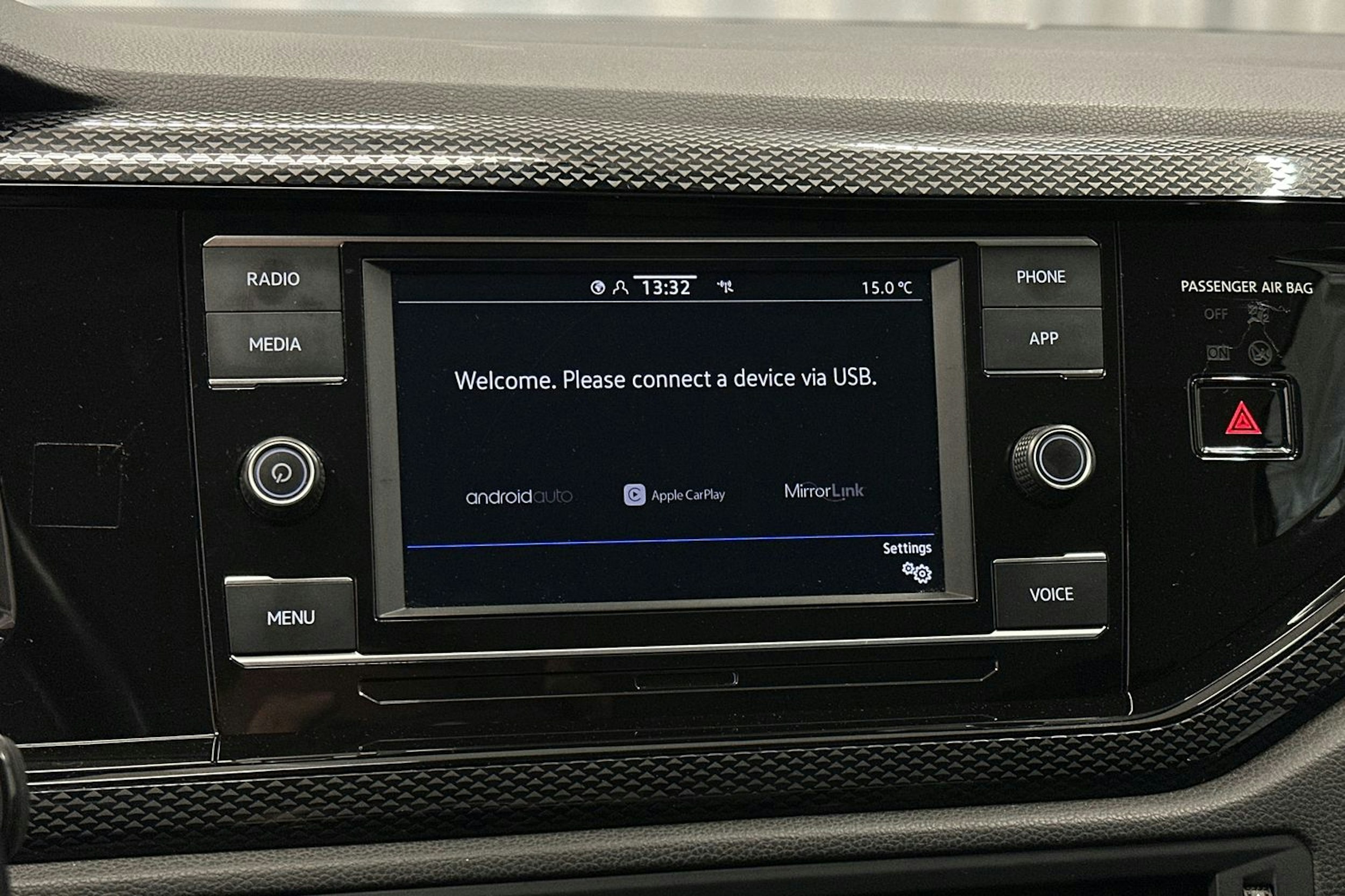 harmaa Volkswagen Taigo 2023 kuva 20.