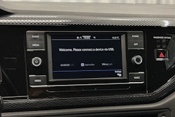 harmaa Volkswagen Taigo 2023 kuva 20.