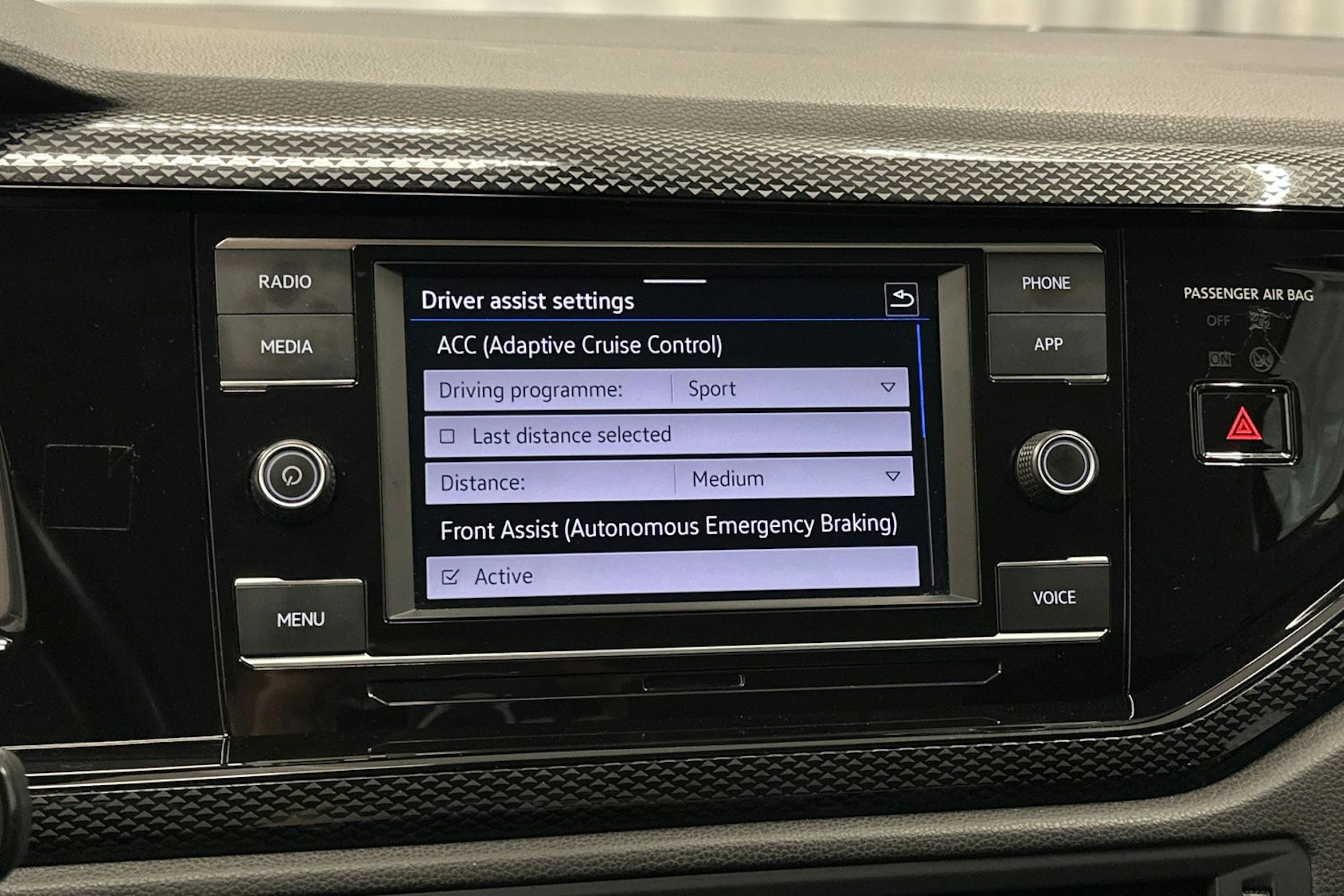 harmaa Volkswagen Taigo 2023 kuva 21.