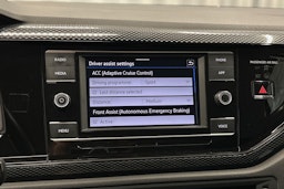 harmaa Volkswagen Taigo 2023 kuva 21.