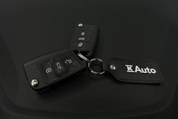harmaa Volkswagen Taigo 2023 kuva 24.
