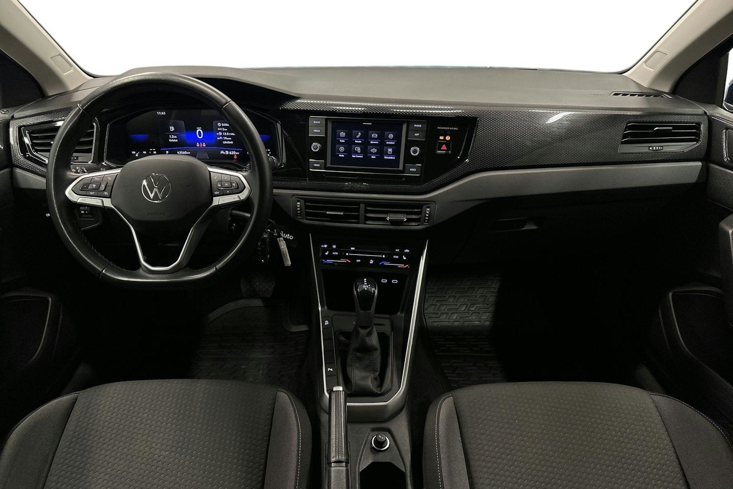 sininen Volkswagen Taigo 2023 kuva 9.
